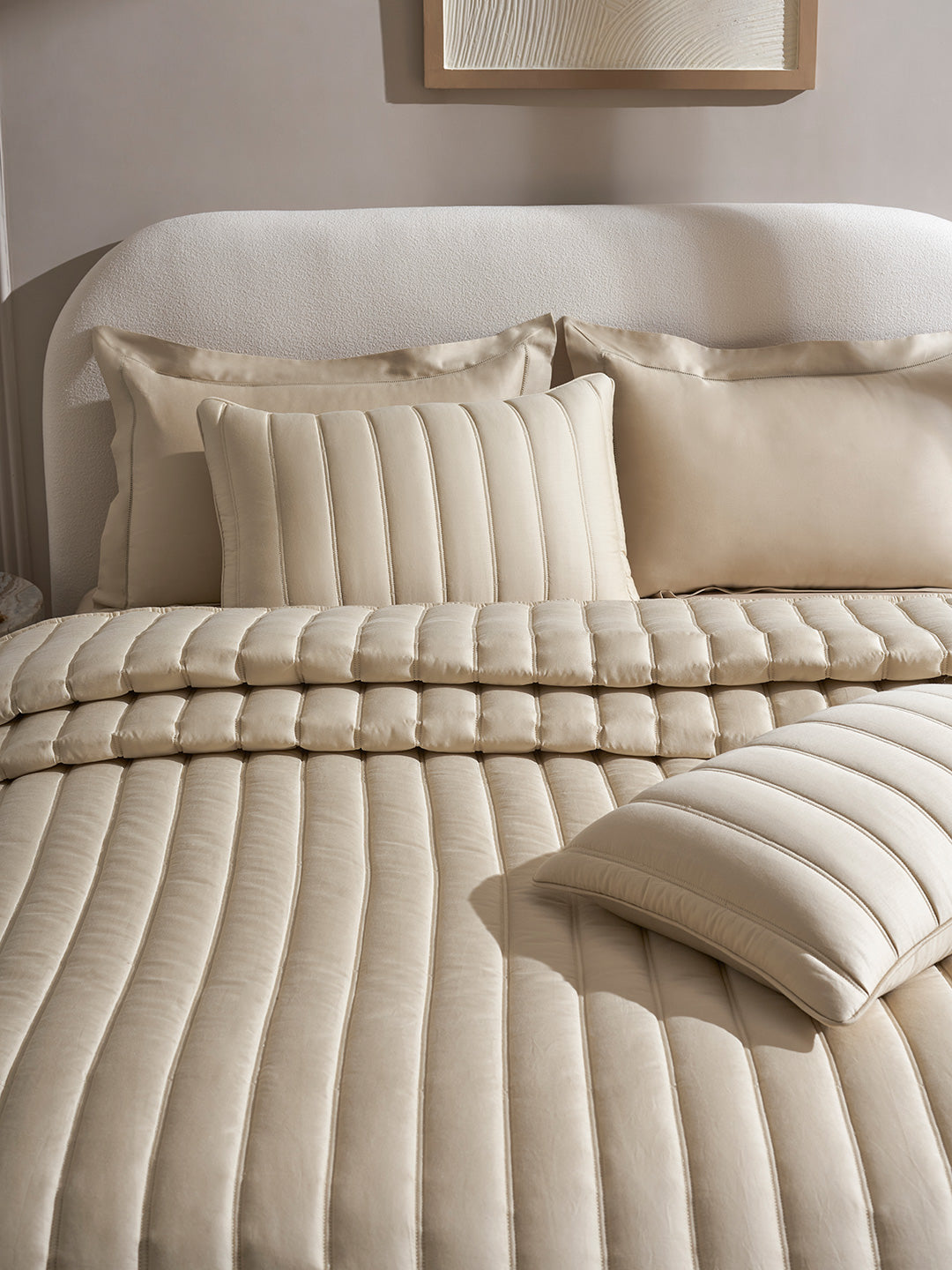 AVENUE-WHITE SAND  DOUBLE QUILTED BED SPREAD