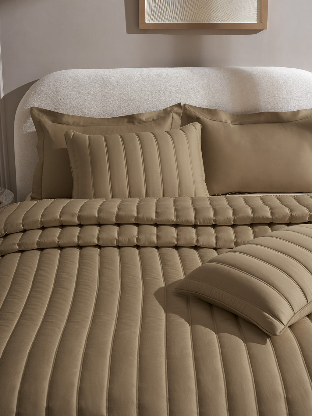 AVENUE-MOCHA DOUBLE QUILTED BED SPREAD