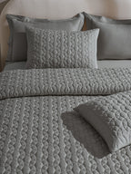 ORBIS-GRIFFIN DOUBLE QUILTED BED SPREAD