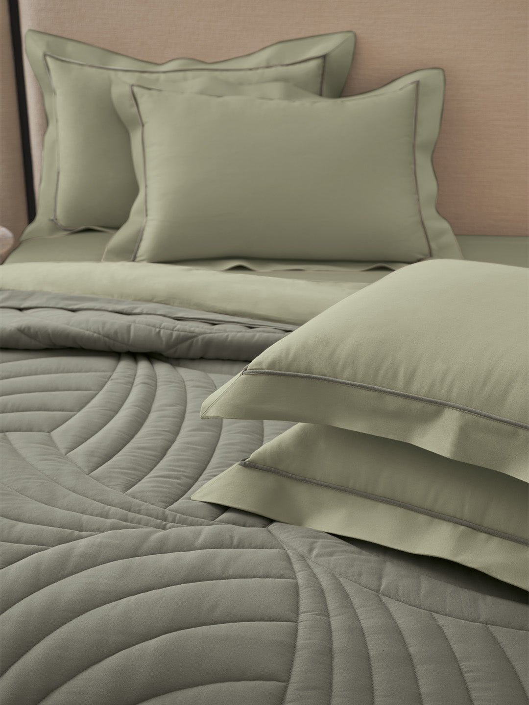 WAVE CREST-THYME  - DESERT SAGE REVERSIBLE DOUBLE COMFORTER BEDDING SET