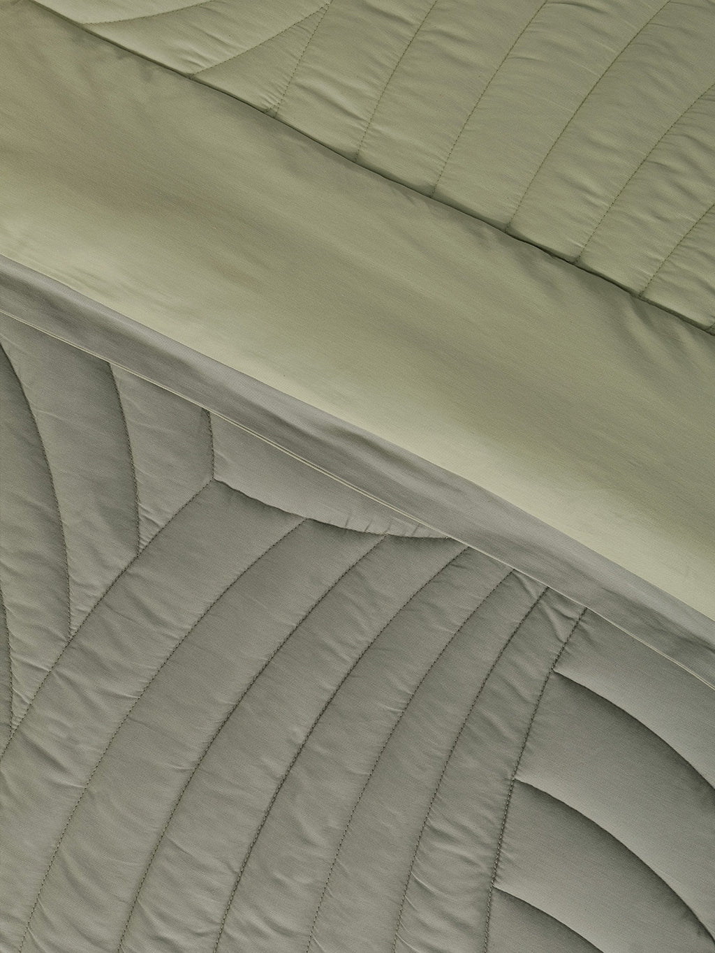 WAVE CREST-THYME  - DESERT SAGE REVERSIBLE DOUBLE COMFORTER BEDDING SET