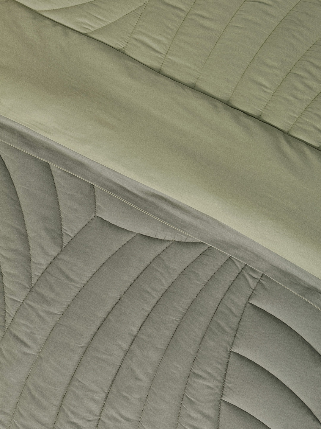 WAVE CREST-THYME  - DESERT SAGE REVERSIBLE DOUBLE COMFORTER BEDDING SET